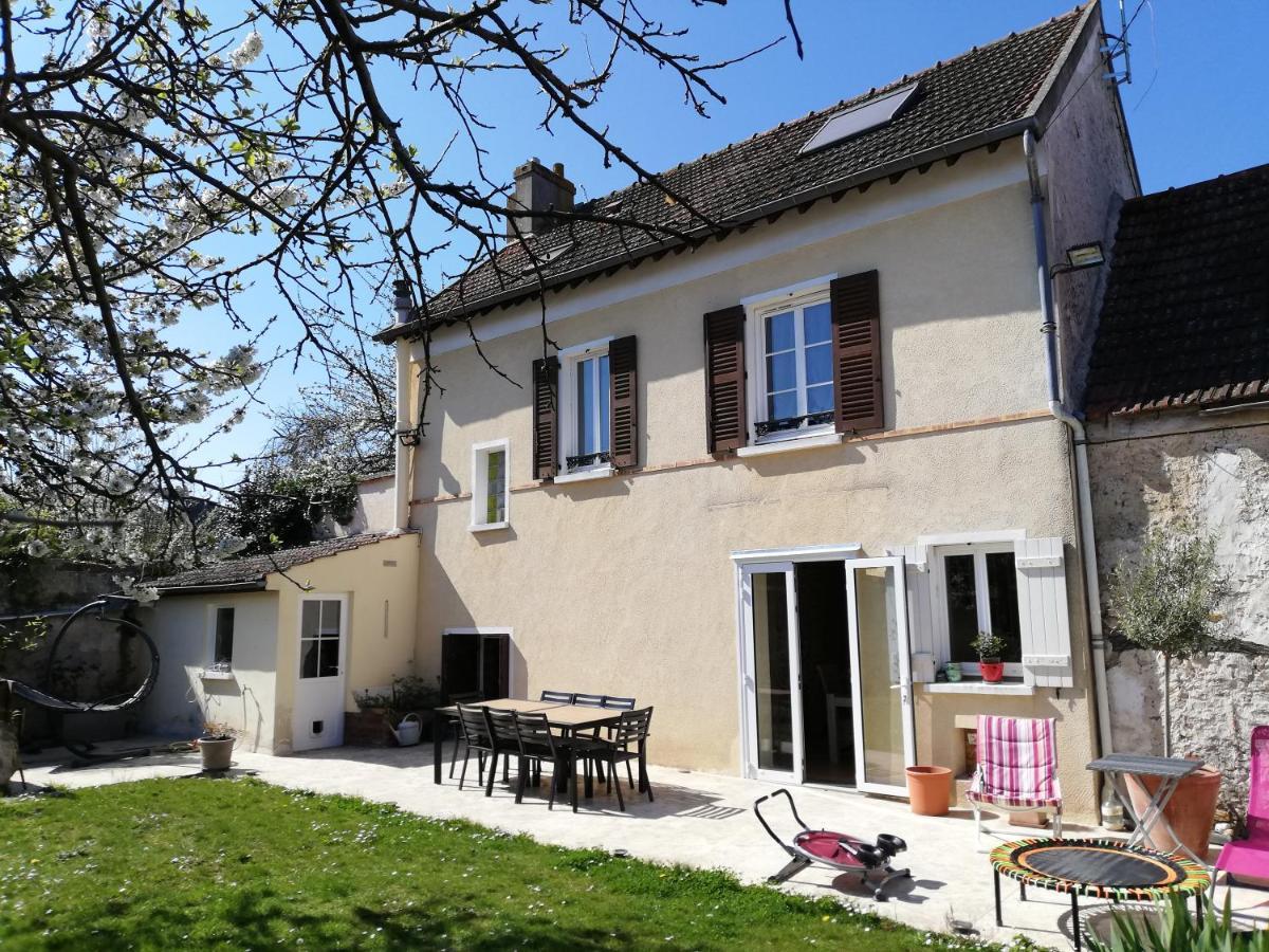 Celine'Home Saint-Germain-sur-Morin Экстерьер фото