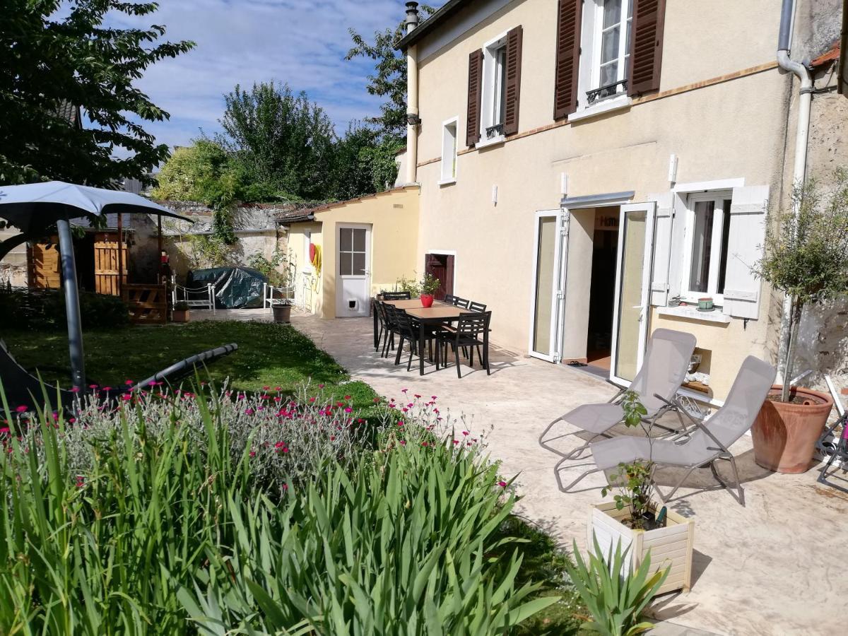 Celine'Home Saint-Germain-sur-Morin Экстерьер фото